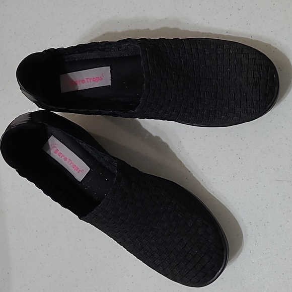 Baretraps Ulricka black basketweave wedges size 8.5 - Picture 3 of 10